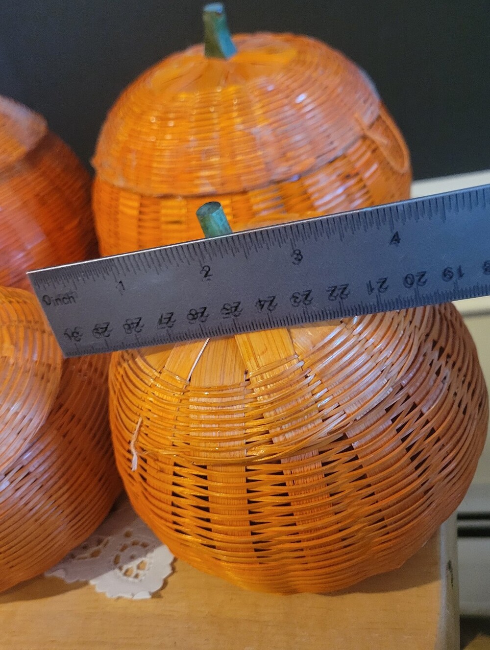 Lot of 4 Vintage Wicker Basket Orange Pumpkins  Removable Tops Halloween Thanksg - Picture 4 of 14